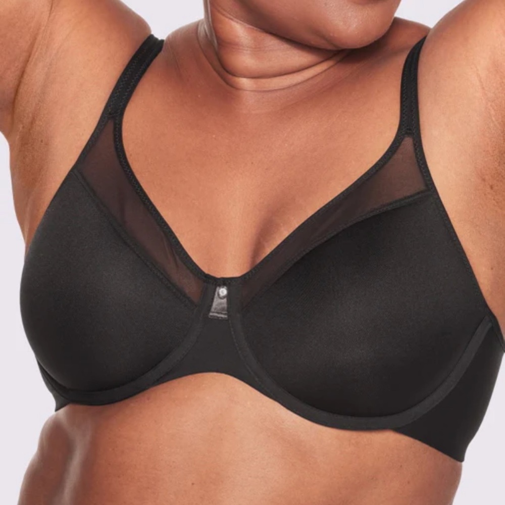 NWT Bali Bra Comfortable Smooth Breathable Adjustable Convertable Straps